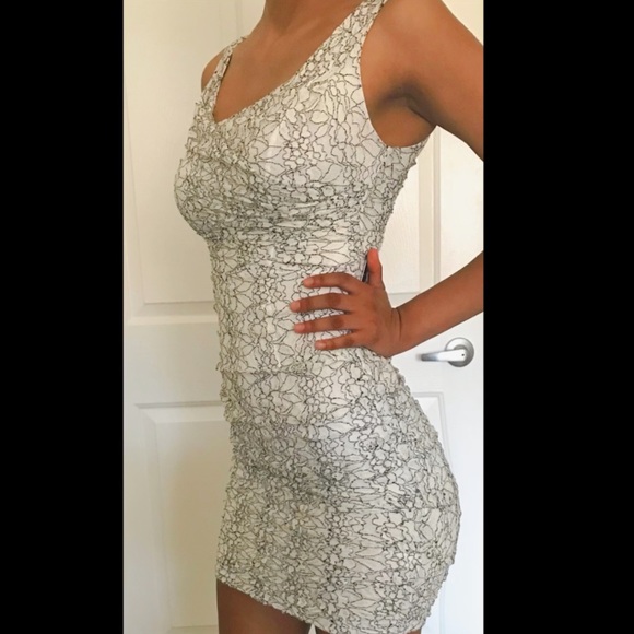 Express White & Black Dress w/ tag - Picture 2 of 4